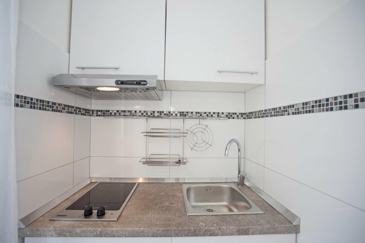 Apartments Tin ロヴィニ エクステリア 写真